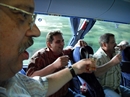 Winzerfest Weinbauort Dernau / Ahr: Rückfahrt im Bus - Prost